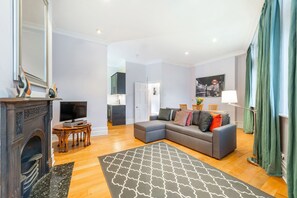 Apartment, 1 Double Bed with Sofa bed, Patio, City View (Chandos Pl 45) | Living area - Nelson's Pad - Trafalgar Square - by Frankie Says (London)