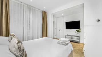 1 bedroom, individually decorated, individually furnished