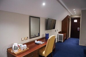 Interior - George (Wallingford)