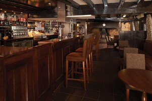 Bar (en la propiedad)