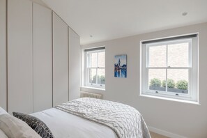 House, Multiple Beds, Kitchen, City View (Huntsworth Mews 7) - The Tranquil Den - Regent's Park - by Frankie Says (London)
