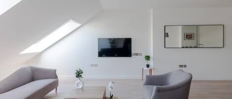 Apartment, Multiple Beds, Kitchen, City View (Hollen St 6, 15) | Living area