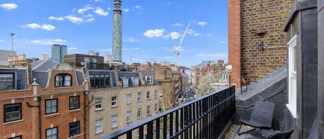 Appartement, 1 lit double et 1 canapĂ©-lit, patio, vue ville (Foley St 4) | Enceinte de lâhĂ©bergement