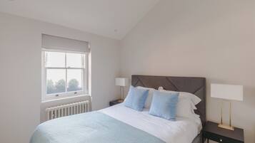 Hus, flere senger, kjøkken, byutsikt (Huntsworth Mews 5) | Utsikt fra rommet