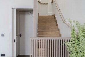 Exterior - Parkside House - Regent's Park - by Frankie (London)