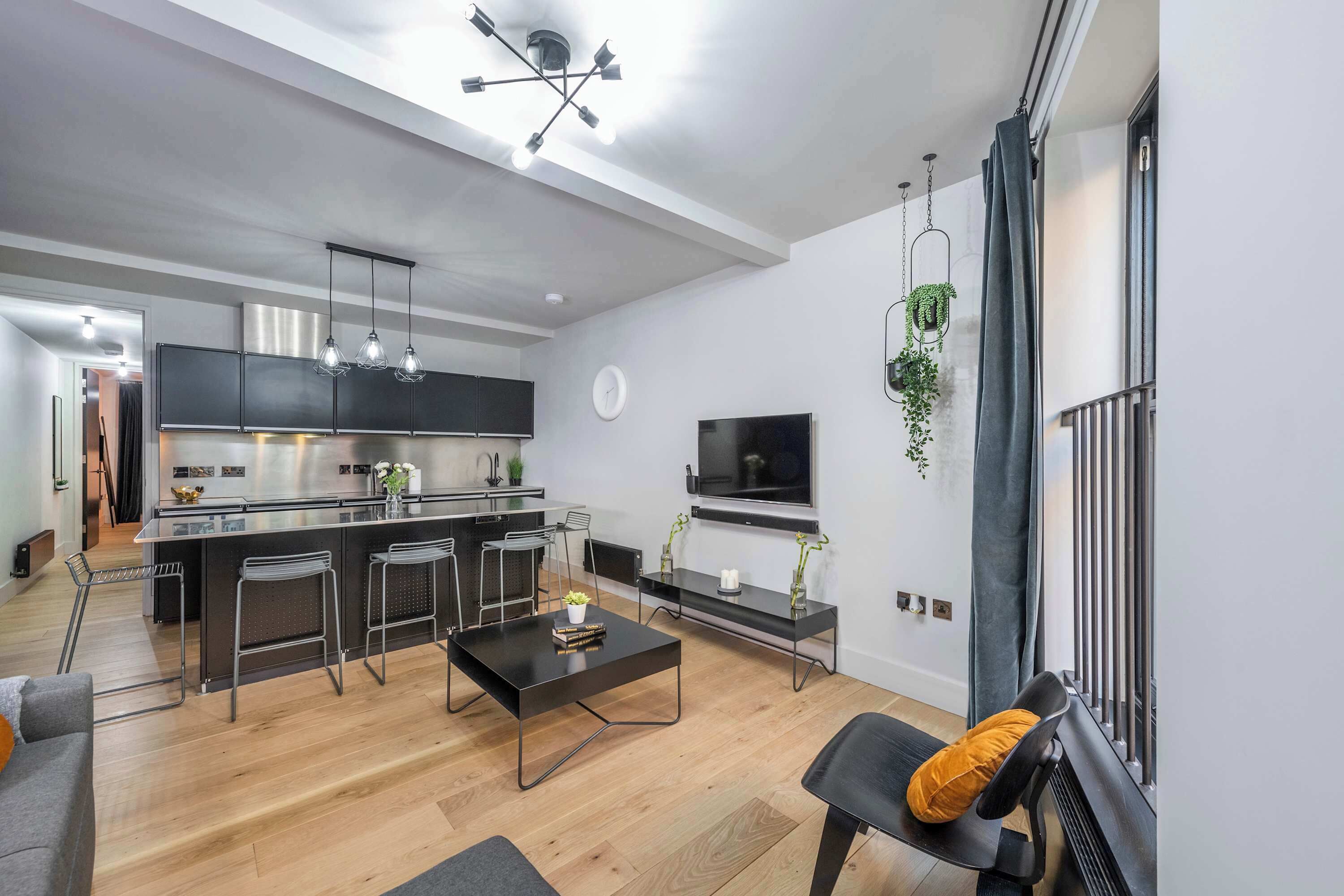 Apartment, 1 King Bed with Sofa bed, Kitchen, City View (Long Acre 1) | Living area