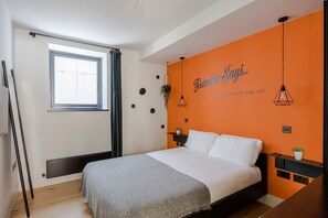Appartement, 1 très grand lit et 1 canapé-lit, cuisine, vue ville (Long Acre 1) | Vue de la chambre