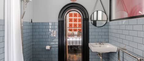 House, Multiple Beds, Patio, City View (Park St 12) | Bathroom | Towels