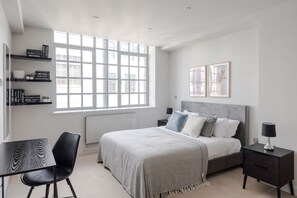 2 bedrooms - The Eyre Suite Three - Farringdon - by Frankie (London)