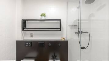 Apartment, 1 King-Bett und Schlafsofa, Küche, Stadtblick (Long Acre 2) | Badezimmer