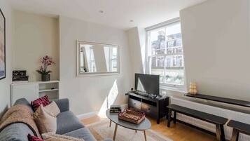 Apartment, 1 Double Bed with Sofa bed, Kitchen, City View (GTS 3,59) | Living area