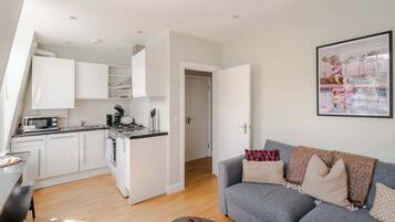 Apartment, 1 Double Bed with Sofa bed, Kitchen, City View (GTS 3,59) | Living area