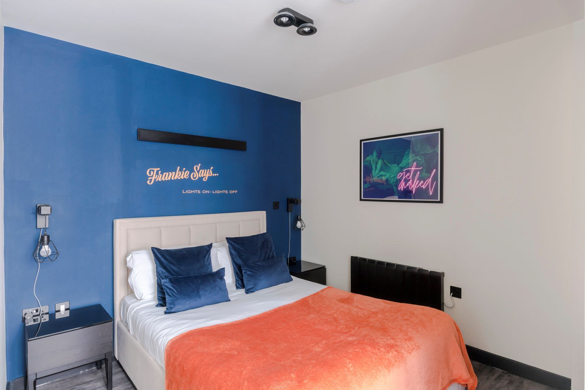 Lejlighed - flere senge - køkken - byudsigt (Old Compton 2) | 2 soveværelser