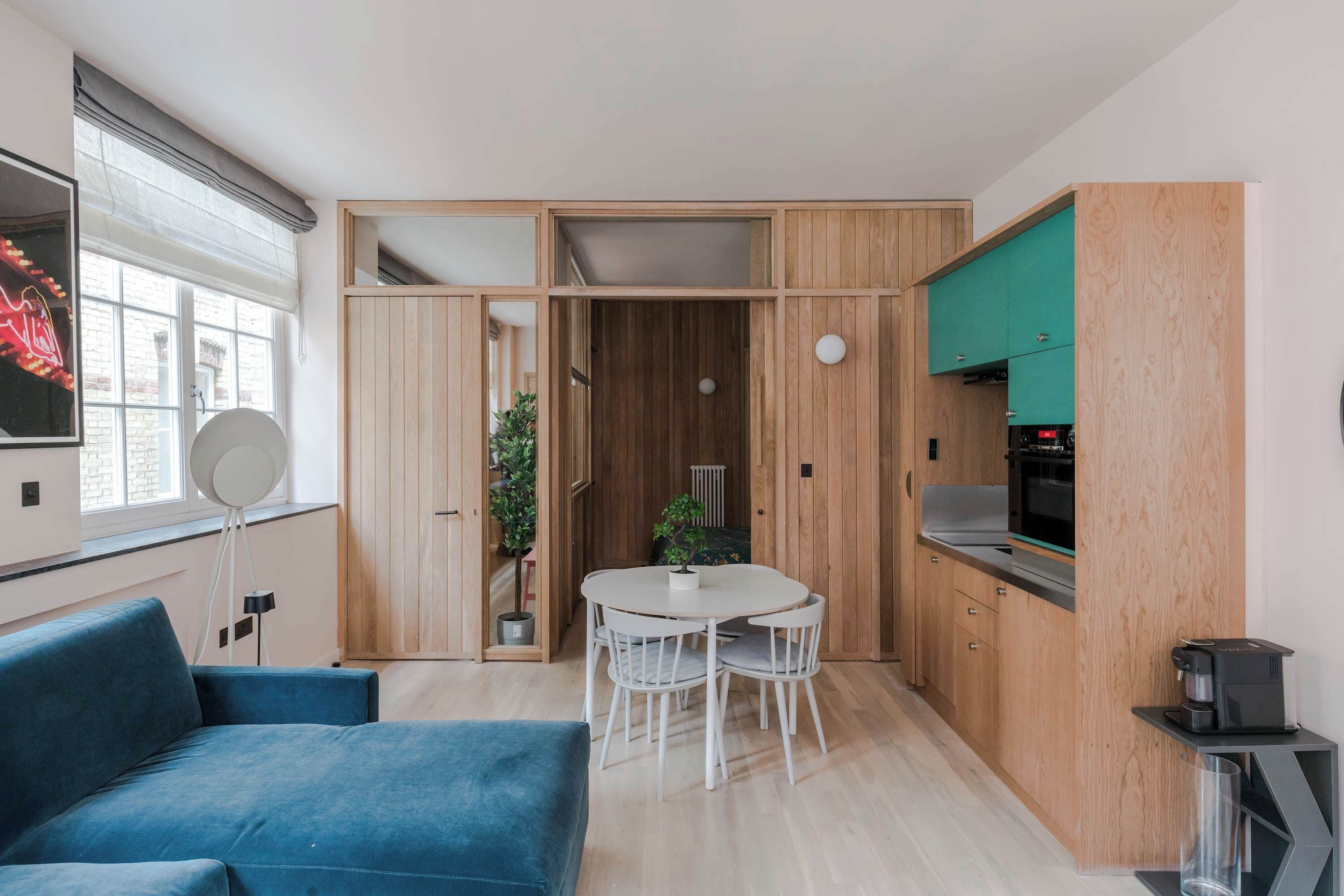Appartement, 1 très grand lit et 1 canapé-lit, cuisine, vue ville (Brewer St A) | Coin séjour