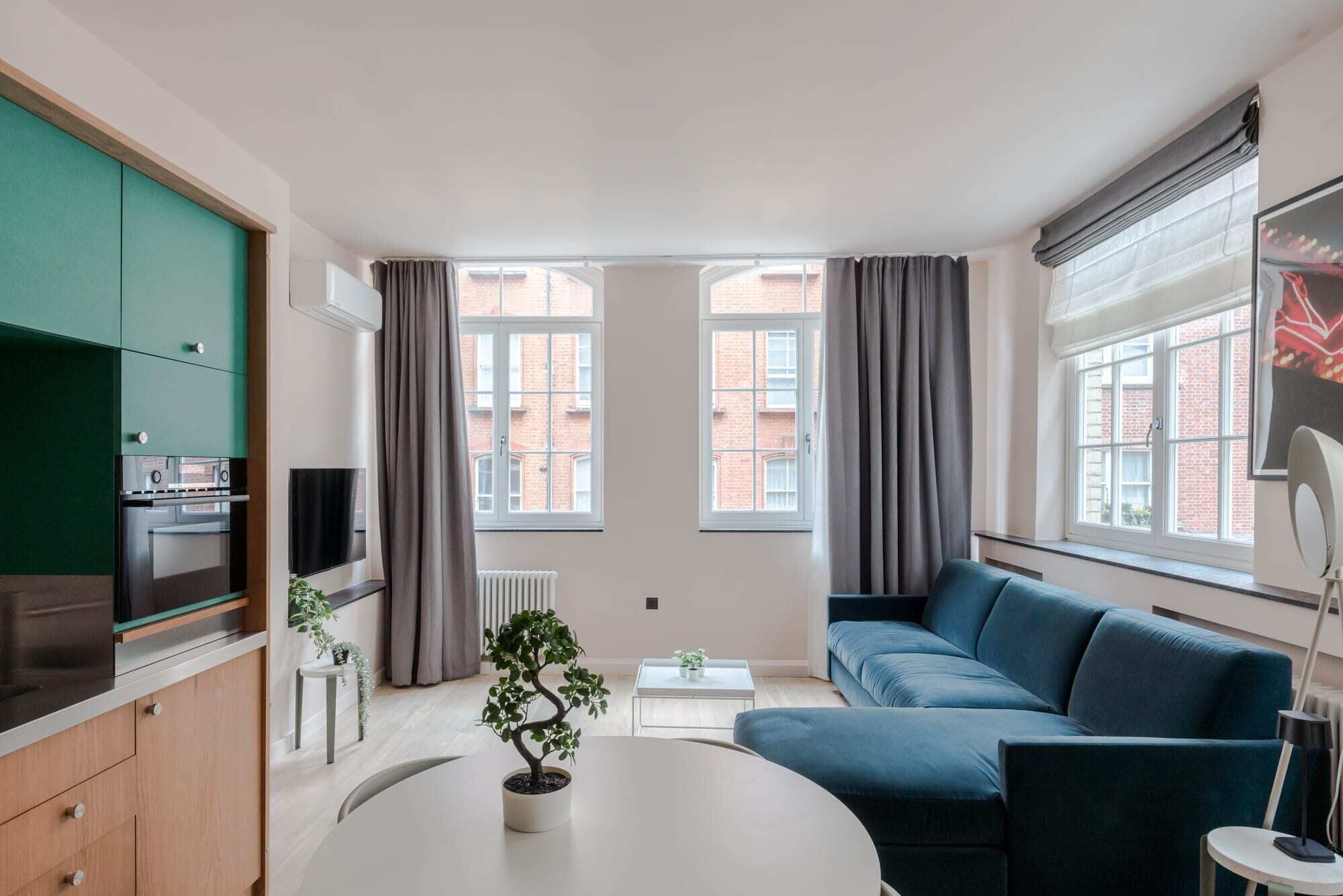 Apartment, 1 King Bed with Sofa bed, Kitchen, City View (Brewer St A) | Living area