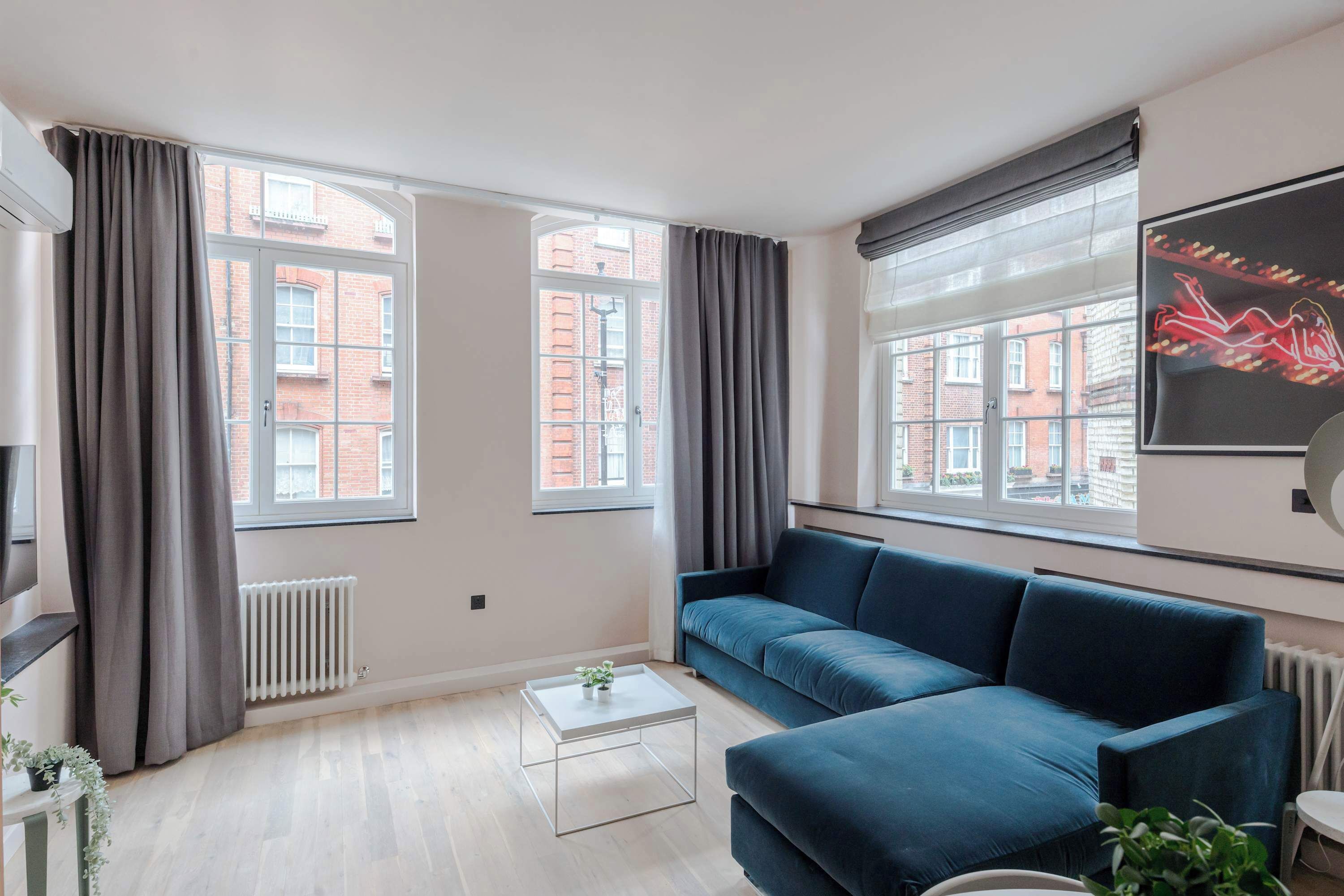 Appartement, 1 très grand lit et 1 canapé-lit, cuisine, vue ville (Brewer St A) | Coin séjour