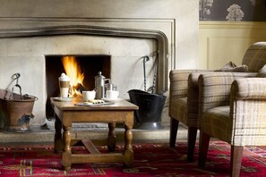 Interior - The Hare And Hounds (Tetbury)