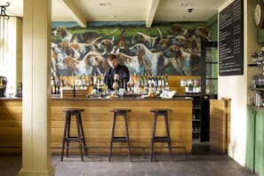Bar (on property) - The Hare And Hounds (Tetbury)