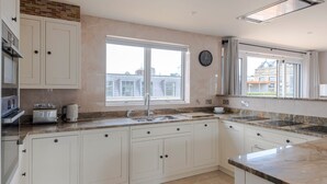 Apartemen, Beberapa Tempat Tidur, patio, pemandangan kota (Sandra House 1 (PH)) | Dapur pribadi