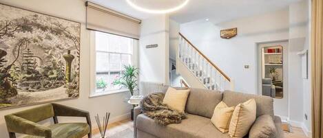 House, Multiple Beds, Pets not allowed, City View (Goodwins Court) | View from room