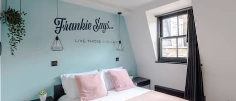 アパートメント ベッド (複数台) テラス シティビュー (Long Acre 3) | 3 室のベッドルーム