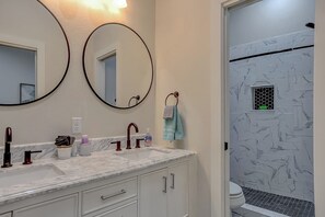 Luokittelematon kuva, 2 kautta 16, painike