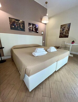 1 bedroom, WiFi, bed sheets - De Ribera rooms Every room tells a story, yours! (Napoli)
