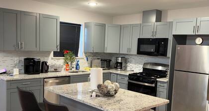 Cozy 3-bedroom house in perfect Newark with cool AC/HEAT and comfort