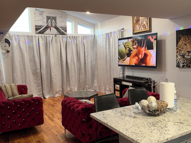 Cozy 3-bedroom House In Perfect Newark With Cool Ac/heat And Comfort - Newark, NJ
