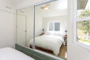 Comfort Cabin, Partial Ocean View - Camp Trinidad RV Resort and Cabins (Trinidad)