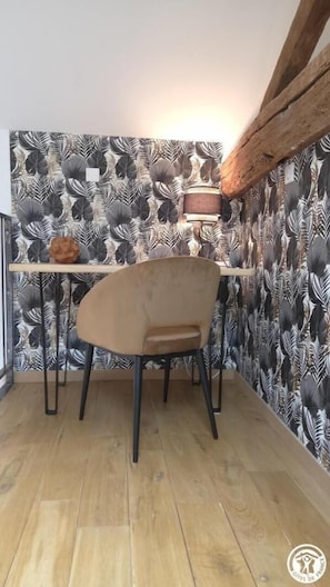 Unclassified image, 4 of 15, button - Le Challois - SAINT DIDIER SUR CHALARONNE (SAINT DIDIER SUR CHALARONNE)