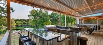 Luxury Lake Texoma Retreat – Hot Tub, Fishing Pond, Fire Pit