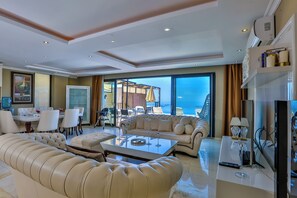 Living area - Luxury – Infinity Pool – Jacuzzi – Private Villa (Antalya)