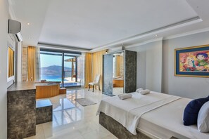 4 bedrooms, iron/ironing board, WiFi, bed sheets - Luxury – Infinity Pool – Jacuzzi – Private Villa (Antalya)