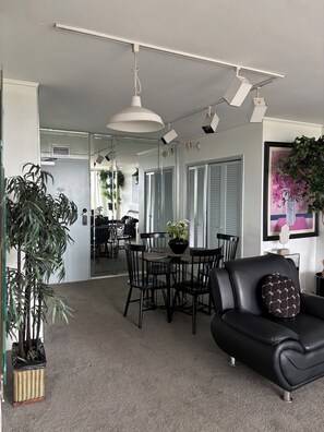 Interior - Charming 1-bedroom apartment with AC in Fort Lauderdale at Ocean Manor (Fort Lauderdale)