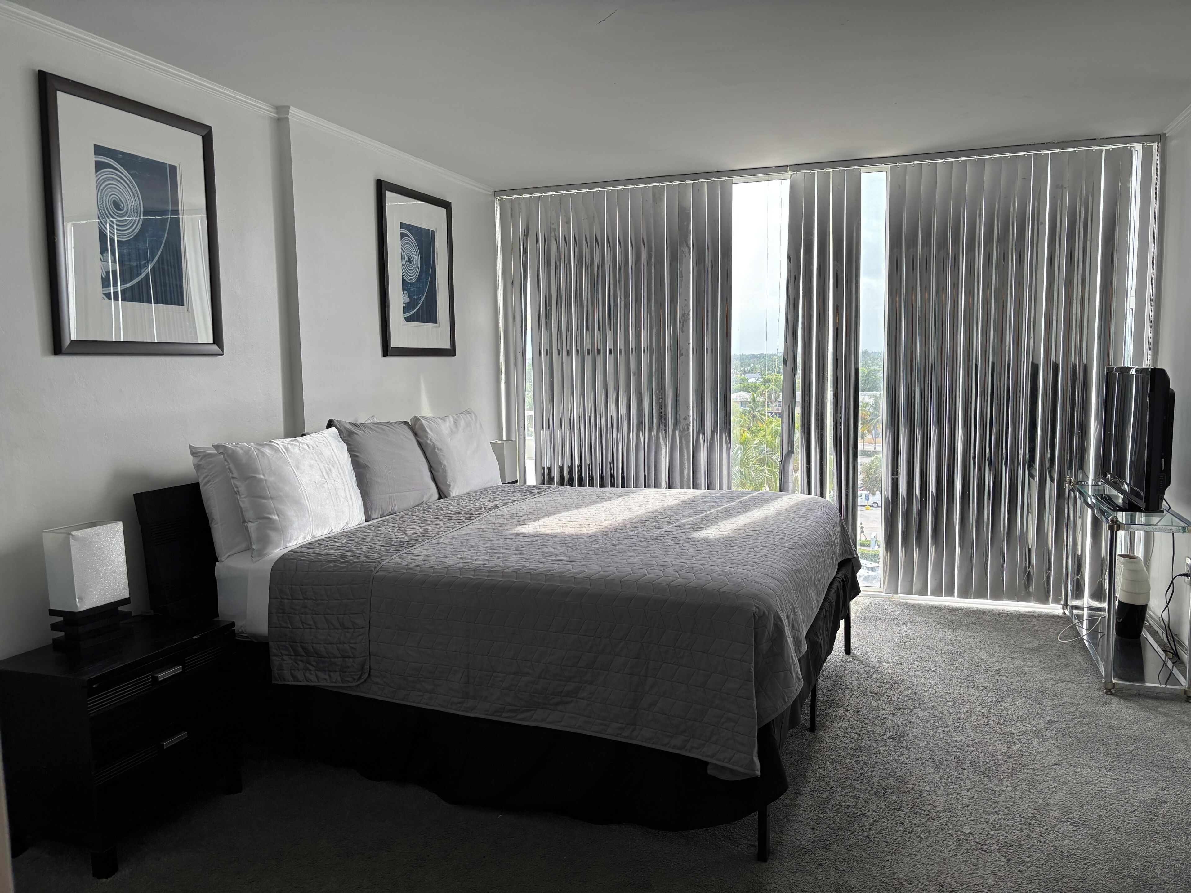 Internet, bed sheets