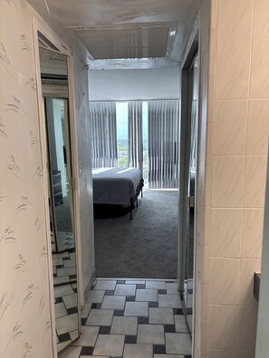 1 bedroom, Internet, bed sheets - Charming 1-bedroom apartment with AC in Fort Lauderdale at Ocean Manor (Fort Lauderdale)