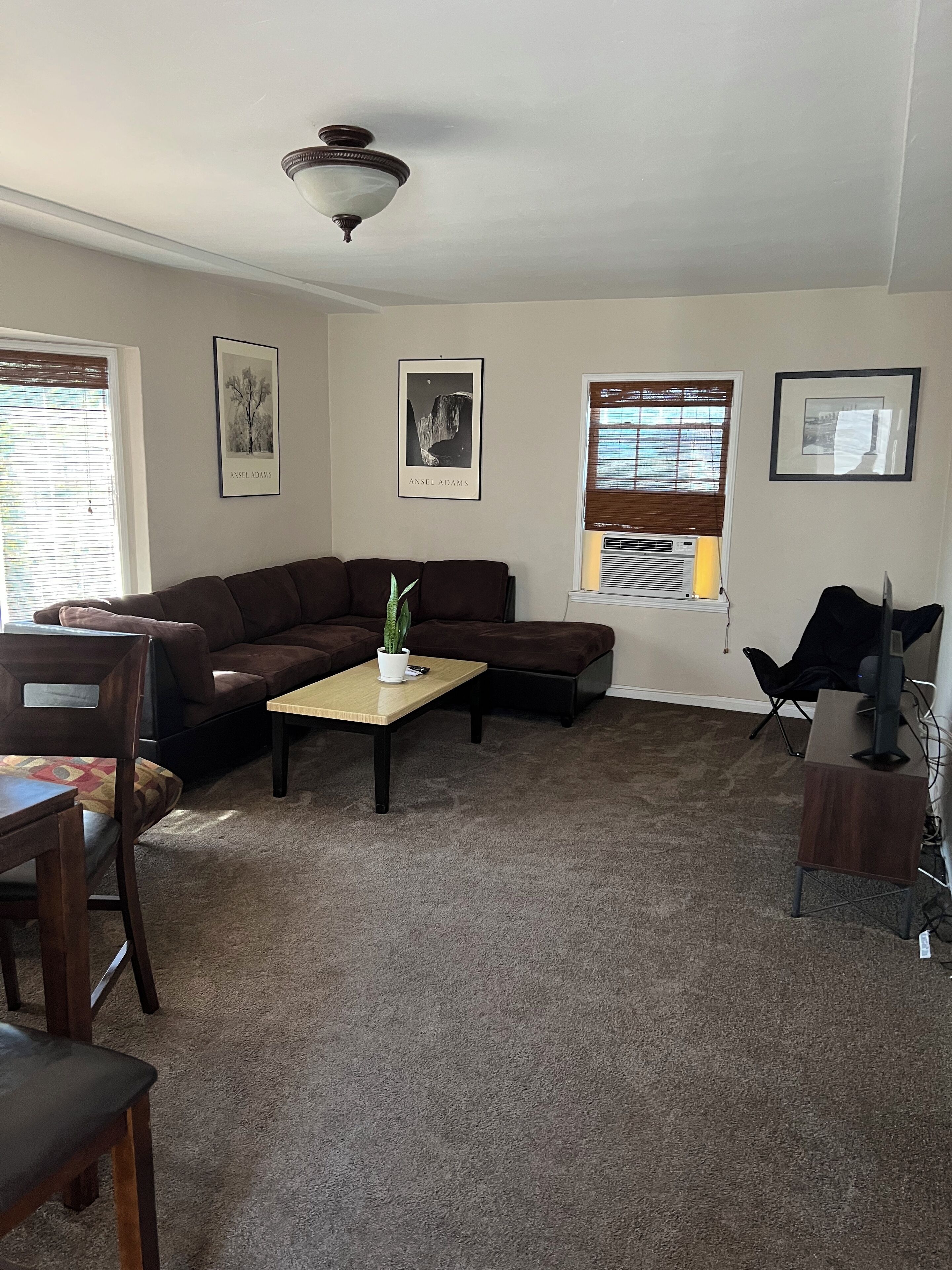 Serene 2-bedroom House With Ac And Jacuzzi In Signal Hill - Downey, CA
