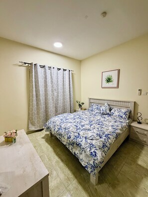 2 bedrooms, iron/ironing board, WiFi, bed sheets