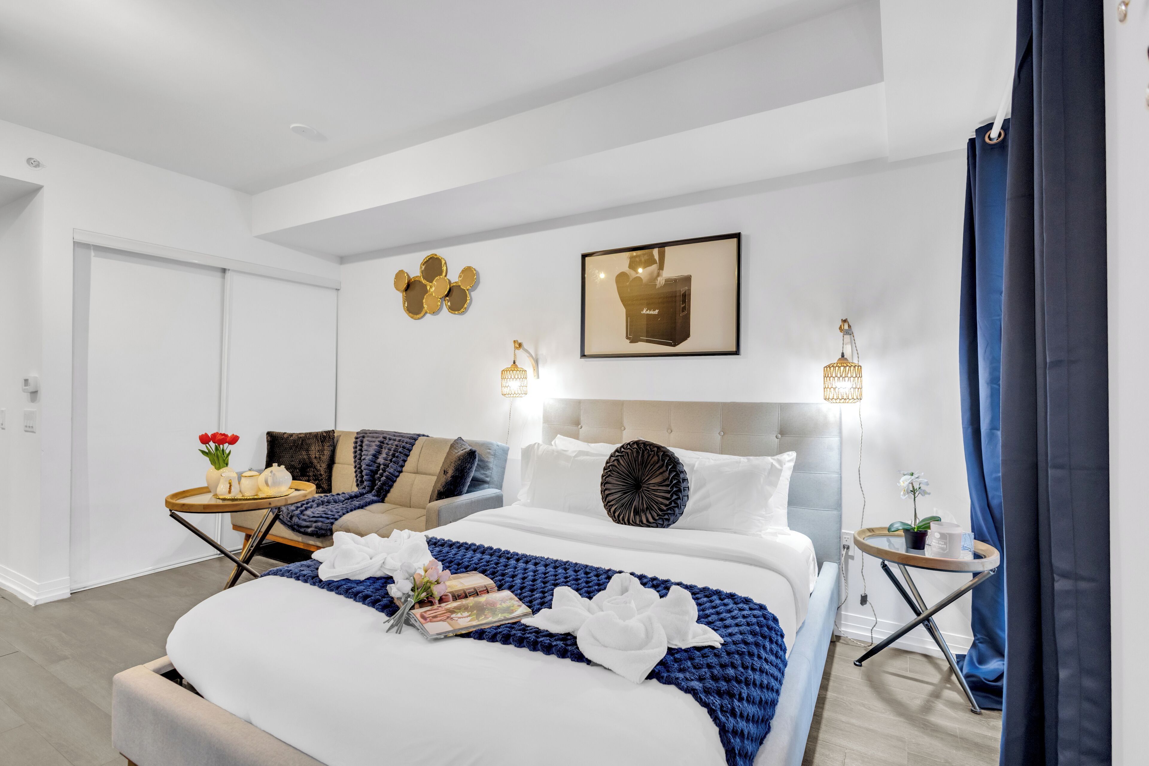 Studio Suite Deluks | Didekorasi berbeda-beda dan dilengkapi dengan perabotan berbeda-beda