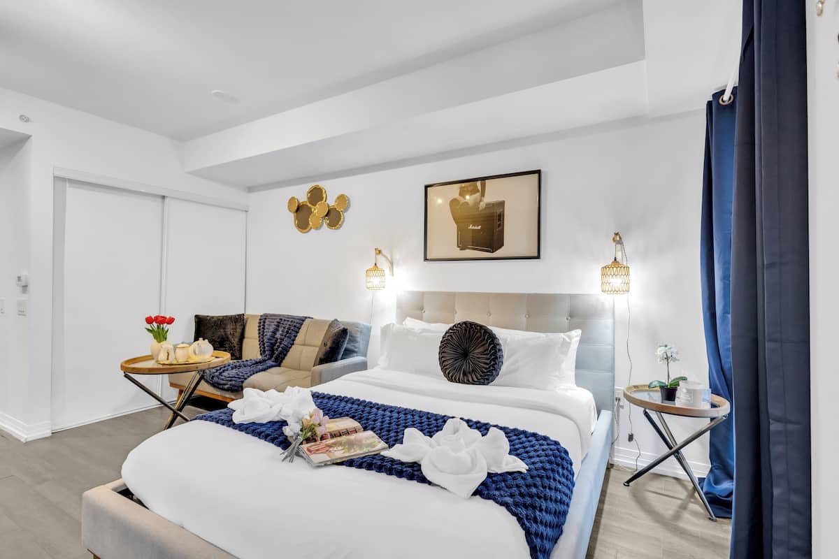 Studio Suite Deluks | Didekorasi berbeda-beda dan dilengkapi dengan perabotan berbeda-beda