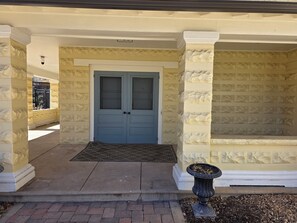 Exterior detail - Spacious 5-bedroom house in Colorado Springs (Colorado Springs)