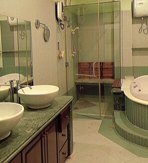 Unclassified image, 2 of 5, button - A sea home with peace and relaxation in Da Nang. (Da Nang)