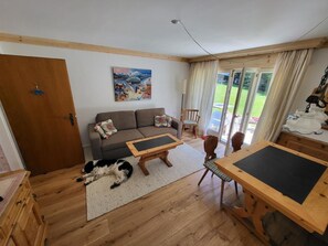 TV - Chesa Pignola by Interhome (Pontresina)