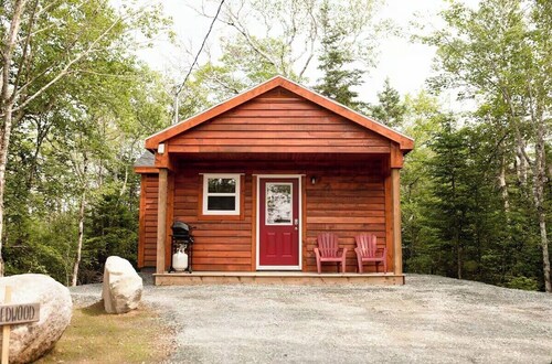 The Redwood Studio - Lawrencetown Lodge