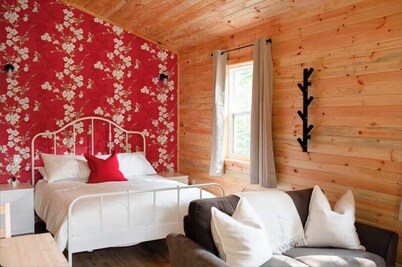 The Redwood Studio - Lawrencetown Lodge