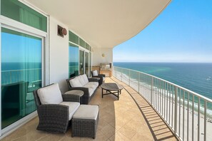 Terrace/patio - Turquoise Place 2407C | Hot Tub & Grill on Private Balcony | Beachfront | Beach Getaways (Orange Beach)