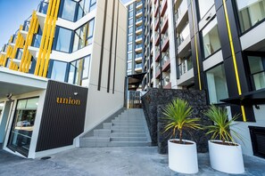 Exterior detail - Cosy Sun-Kissed CBD High-Rise Retreat (Auckland Central)