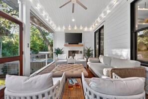 Terrace/patio - Luxurious 6bd Isle of Palms Home with POOL, 26th Ave, close to Rec Center! (Isle Of Palms)