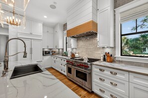 Fridge, microwave, oven, stovetop - Luxurious 6bd Isle of Palms Home with POOL, 26th Ave, close to Rec Center! (Isle Of Palms)